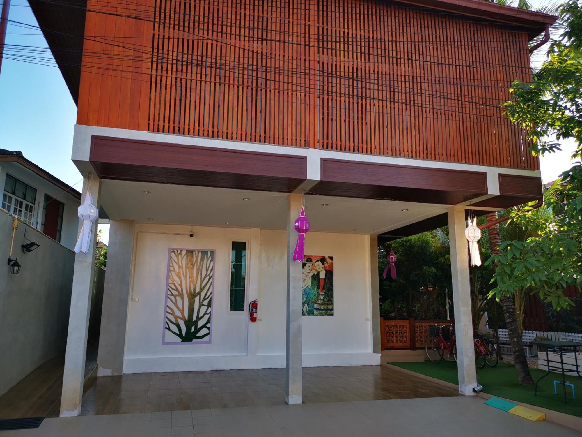 บุญเมืองน่าน Hotel Exterior foto